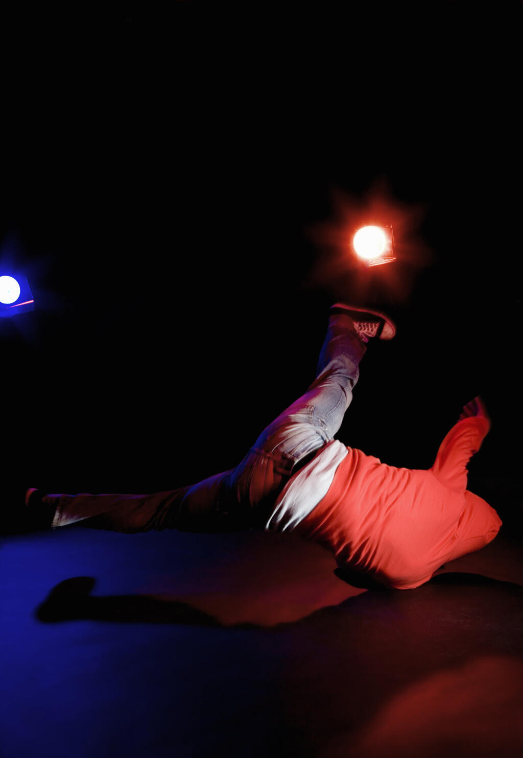 Praticante de breakdance.