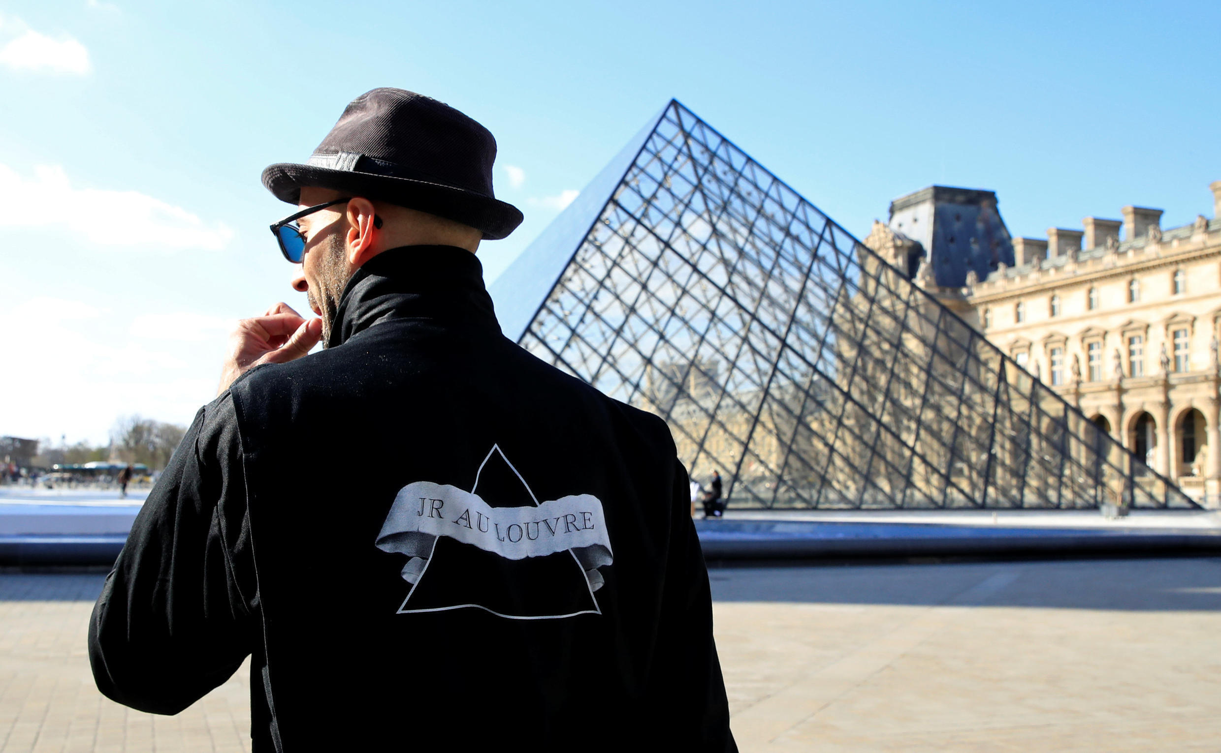 從醜小鴨到經典 盧浮宮金字塔30歲了