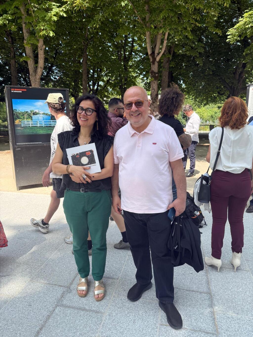 O curador Emilio Kalil e a vice-presidente da associação Autres Brésils, Erica Campelo.