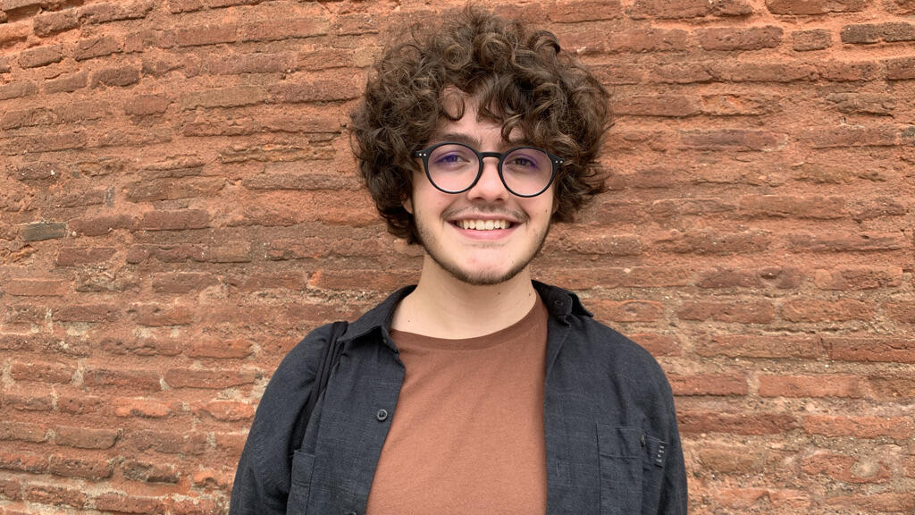 O fotojornalista brasileiro Francisco Proner participa do festival Visa pour l'Image, em Perpignan, na França (3/9/21).