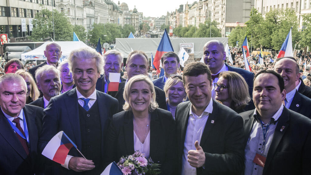 ( da esquerda para a direita) O político holandês de extrema direita Geert Wilders, do partido PVV (Partij voor de Vrijheid), Marine Le Pen, líder do partido Rally Nacional da França, Tomio Okamura, l