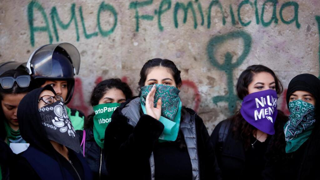 Manifestation contre la violence sexiste après le meurtre de Fatima Cecilia Aldrighett, sept ans, à l'extérieur du Palais national de Mexico, Mexique, le 18 février 2020.