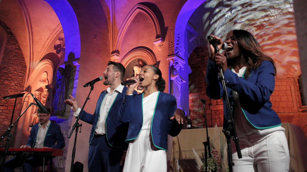 Le chœur Ebony Roots fait scintiller l’église Saint-Denis de Fontenay-Saint-Père.