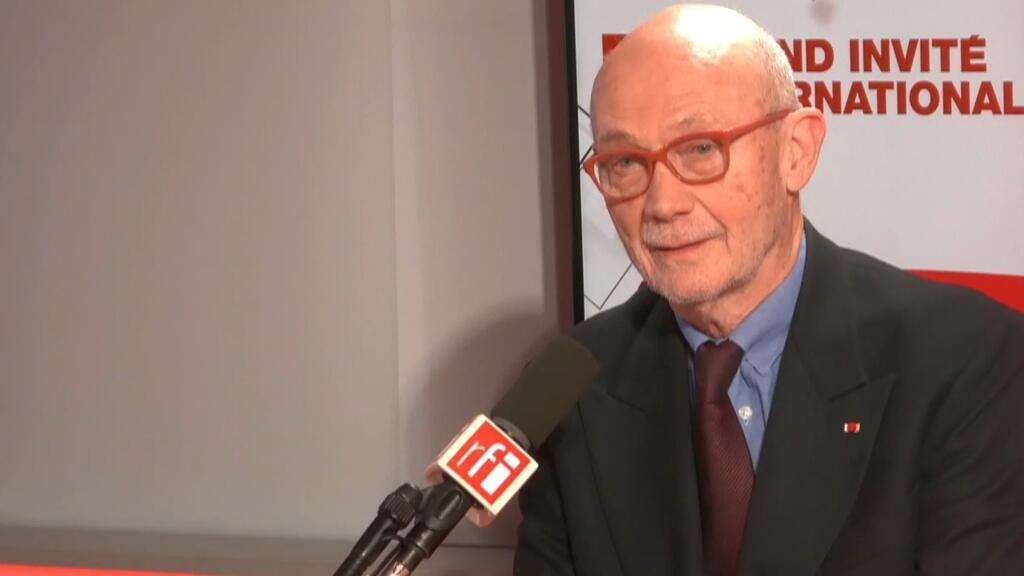 Pascal Lamy, coordinateur des instituts Jacques Delors à Paris, Bruxelles et Berlin, dans le studio de RFI le 18 mars 2025.