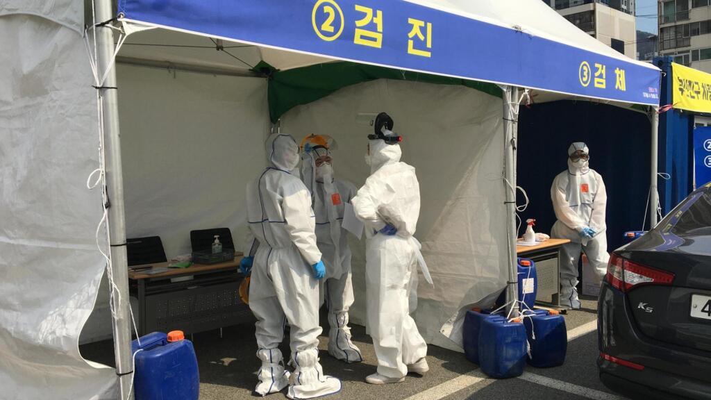 La station de test du coronavirus de Busane, dans le nord de la Corée du Sud.