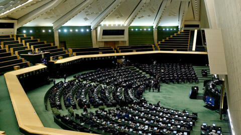 تعطیلی شنبه‌ها در مجلس شورای اسلامی تصویب شد. 