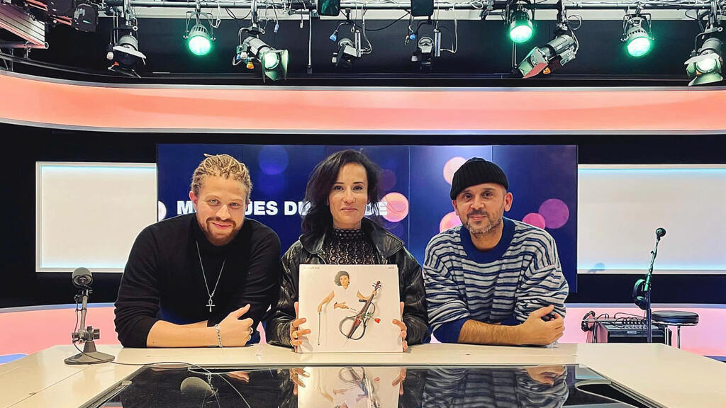 Swaéli, Nesrine et Vincent à RFI.
