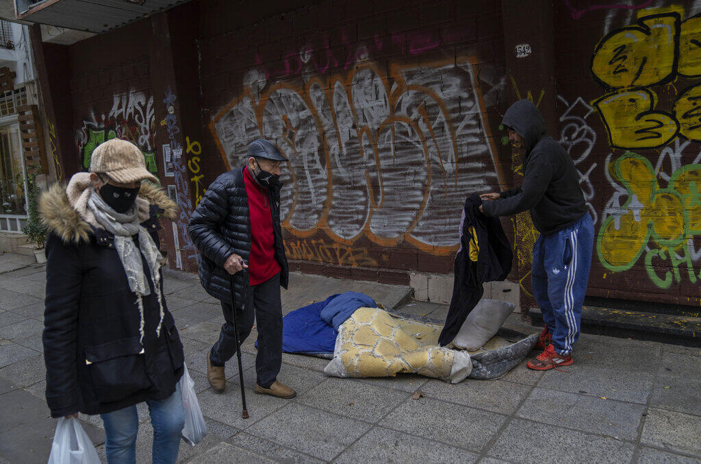 O aumento de preços dos alimentos impacta com mais força nos mais pobres, elevando o ambiente de tensão social.
