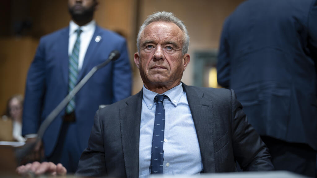 États-Unis: face aux critiques, le ministre de la Santé Robert Kennedy Jr. défend sa politique