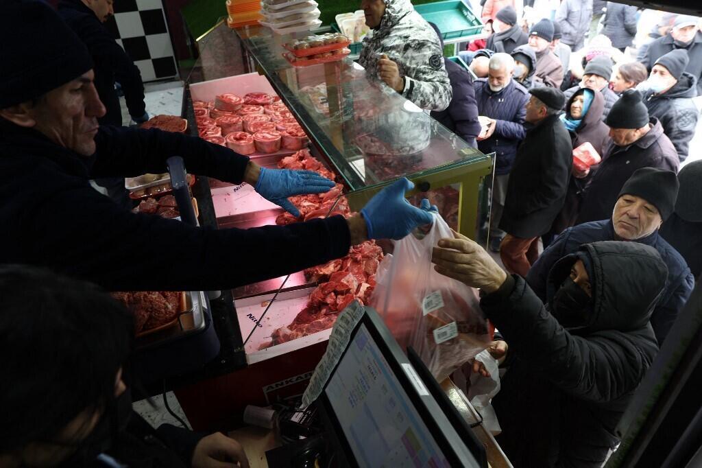 People buy food sold at reduced prices by the Ankara Metropolitan Municipality, on 2 February 2023.