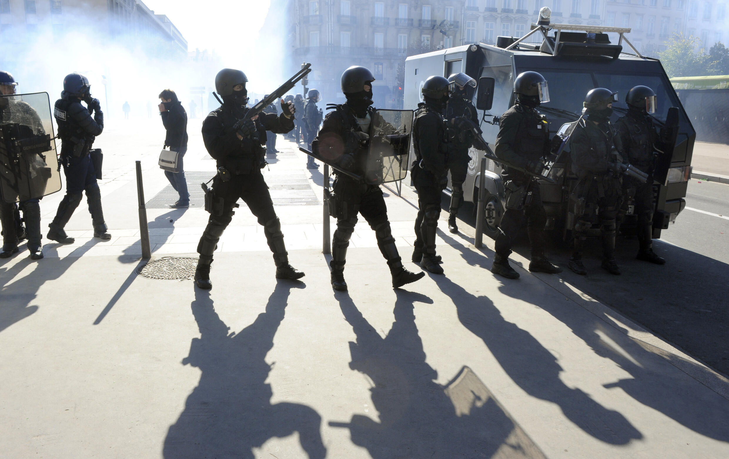 Rights court faults France for police 'kettling' tactic at 2010 protest