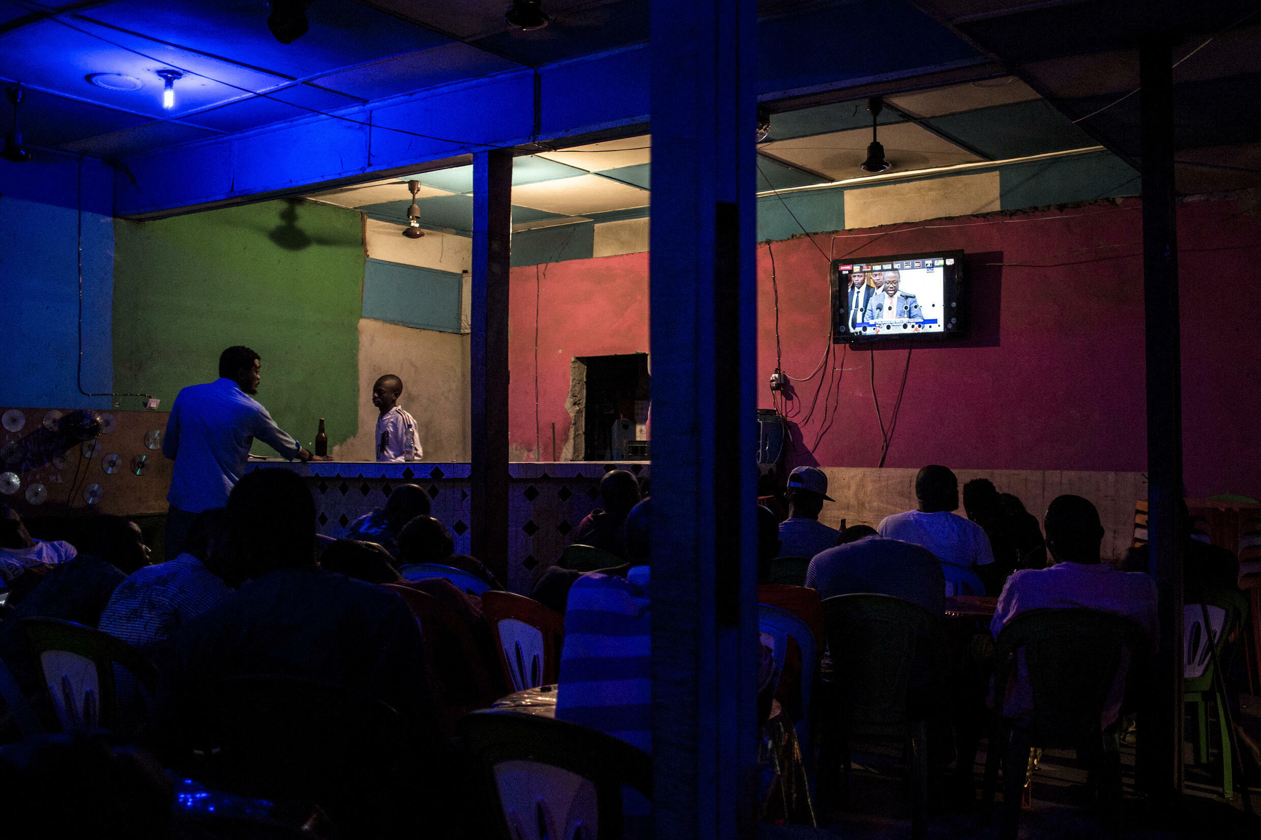 RDC à Kinshasa, la vie reprend après la réouverture des bars et