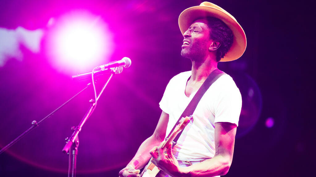 Keziah Jones enthousiasme le public de "Jazz à Vienne".