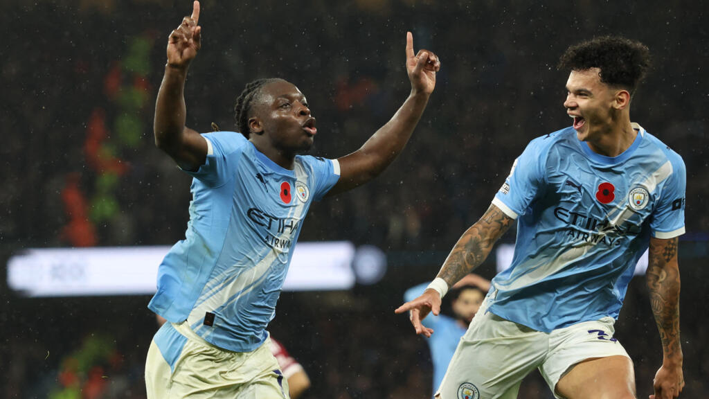 Foot: Manchester City balaie Liverpool 3-0 et se rapproche d'Arsenal