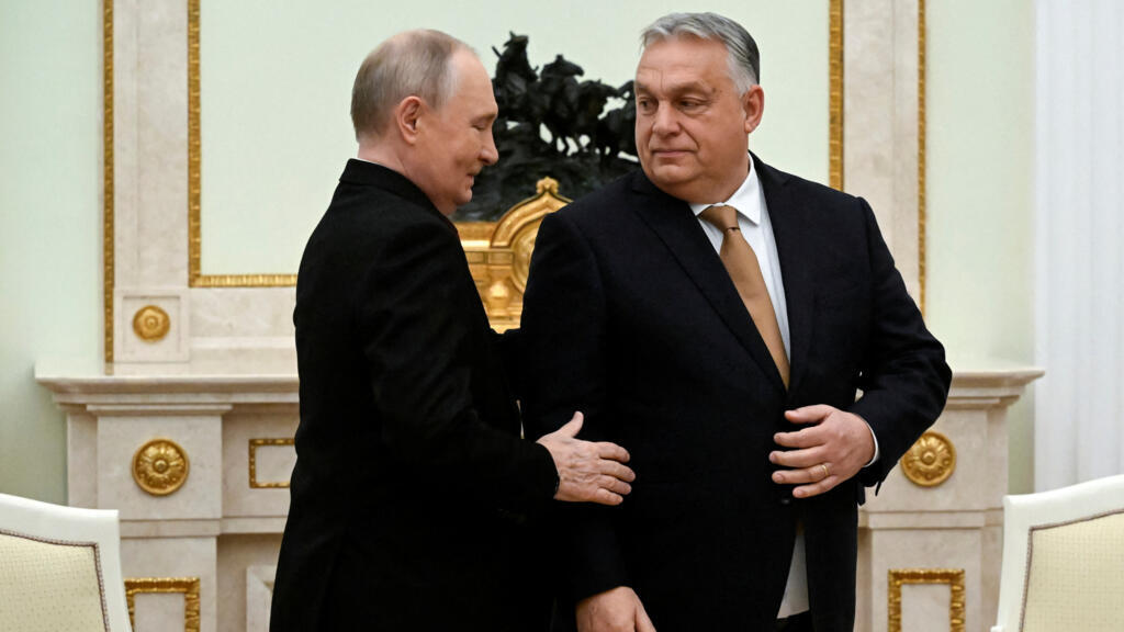 À Moscou, Viktor Orban défie l'UE et affirme continuer à importer les hydrocarbures russes