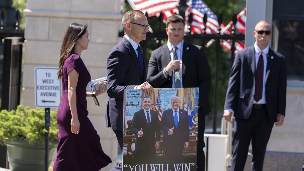 Tổng thống Ba Lan Karol Nawrocki (T) công du Hoa Kỳ. Ảnh ngày 03/09/2025.