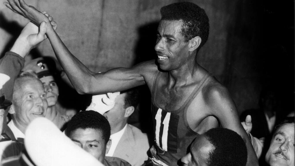 Abebe Bikila, premier Africain médaille d’or de l’histoire aux jeux de Rome 1960.