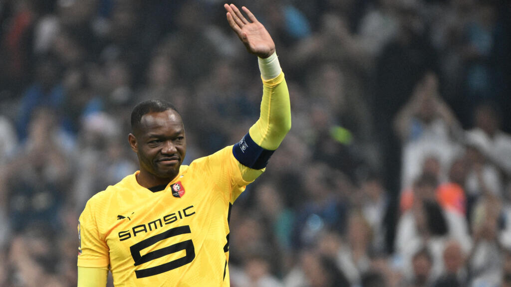 Football: le gardien international français Steve Mandanda annonce la fin de sa carrière