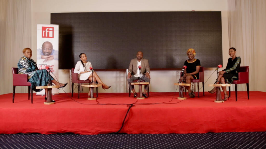 Enregistrement du magazine «Le débat africain» à Abidjan, Côte d'Ivoire.