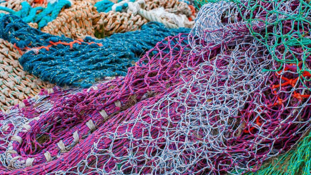 Des filets de pêche.