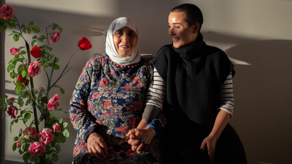 Zeynep et sa grand-mère.