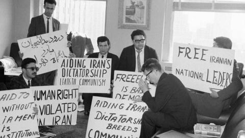 تحصن دانشجویان مخالف ایرانی در کنسولگری ایران در نیویورک - ۱۳۴۲ خورشیدی