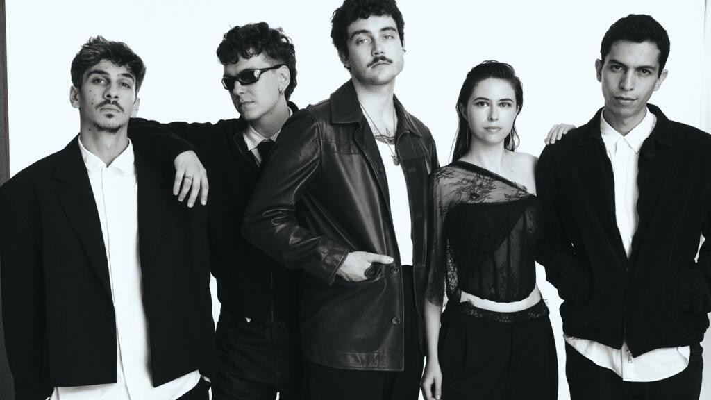 Kadjavsi este proiectul muzical al artistului Nikita Dembinski, început în 2017 ca o explorare de peisaje sonore ambientale improvizate la pian.