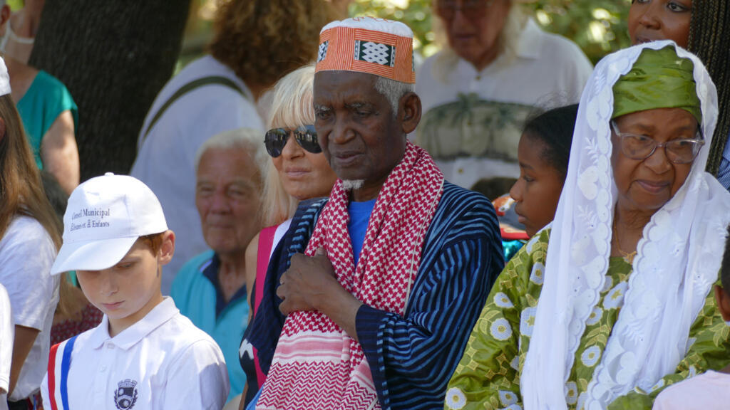 Mamadou Fodé Cissé, au centre, lors de la commémoration de l'anniversaire du débarquement de Provence.