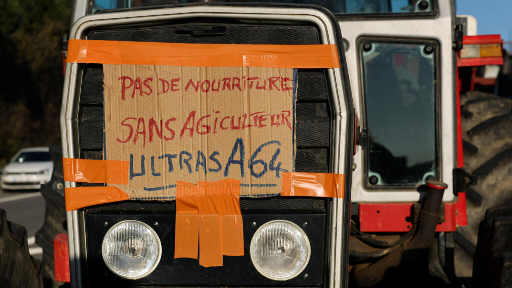 France: des barrages d'agriculteurs persistent dans le Sud-Ouest