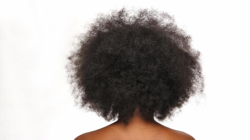 La Californie a été le premier État américain à interdire «la discrimination raciale fondée sur les cheveux»
