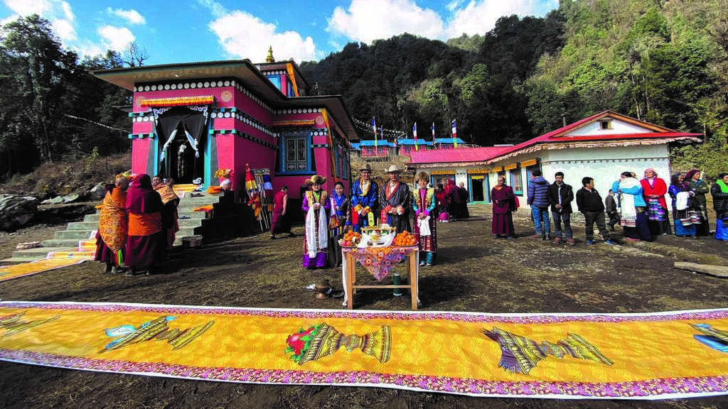 Inauguration du centre intercommunautaire de Naya Saisima, financé par la fondation Tendi Sherpa.