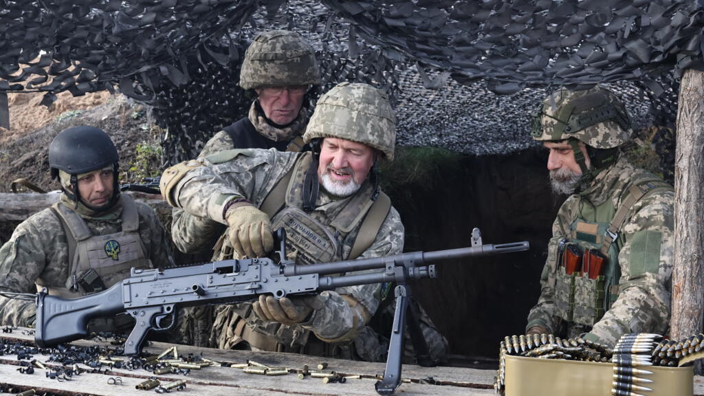 Corupţie: Armament pierdut ori furat în drumul spre militari ucraineni