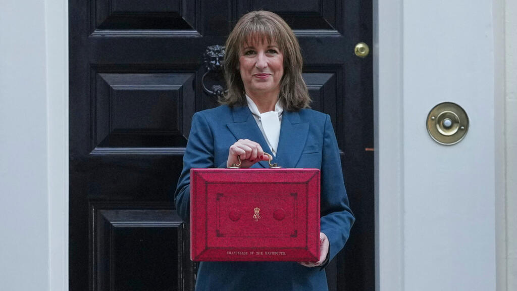 Royaume-Uni: le gouvernement annonce plusieurs hausses d'impôts dans le budget 2026