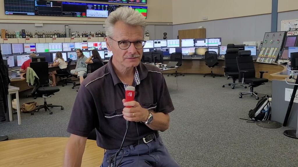 O chefe de operações do LHC, Jörg Wenninger, e sua equipe, preparam o acelerador para a próxima fase, chamada Run 3, prevista para começar em 5 de julho