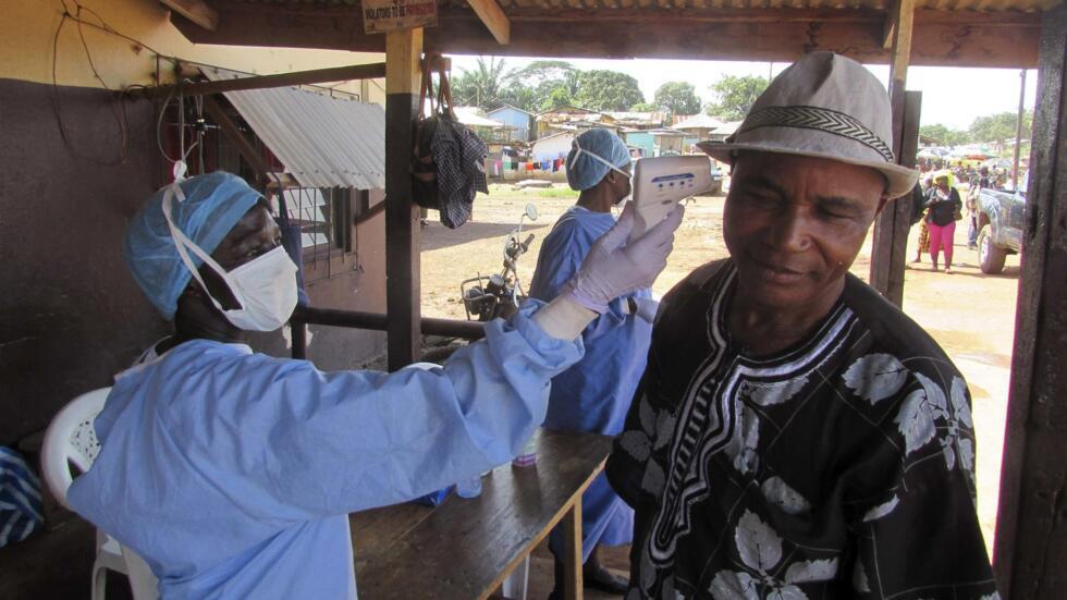 Ebola suspension de la grève des personnels de santé au Liberia
