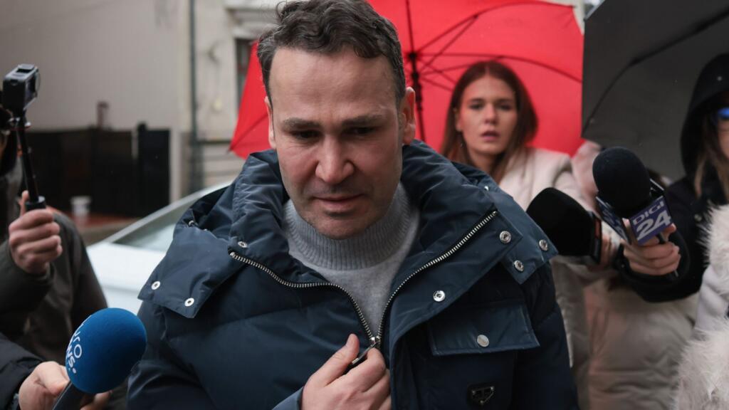 Robert Negoiță s-a prezentat luni la sediul Poliției pentru a semna controlul judiciar