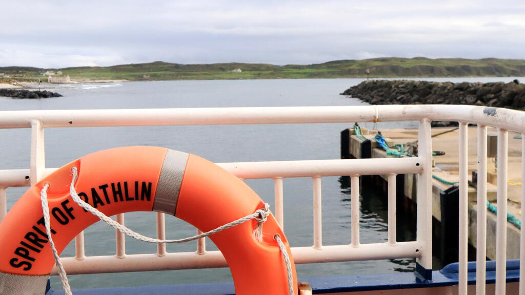 La communauté de Rathlin espère faire fonctionner ses ferries à l'hydrogène, une énergie  propre, d'ici moins de dix ans.